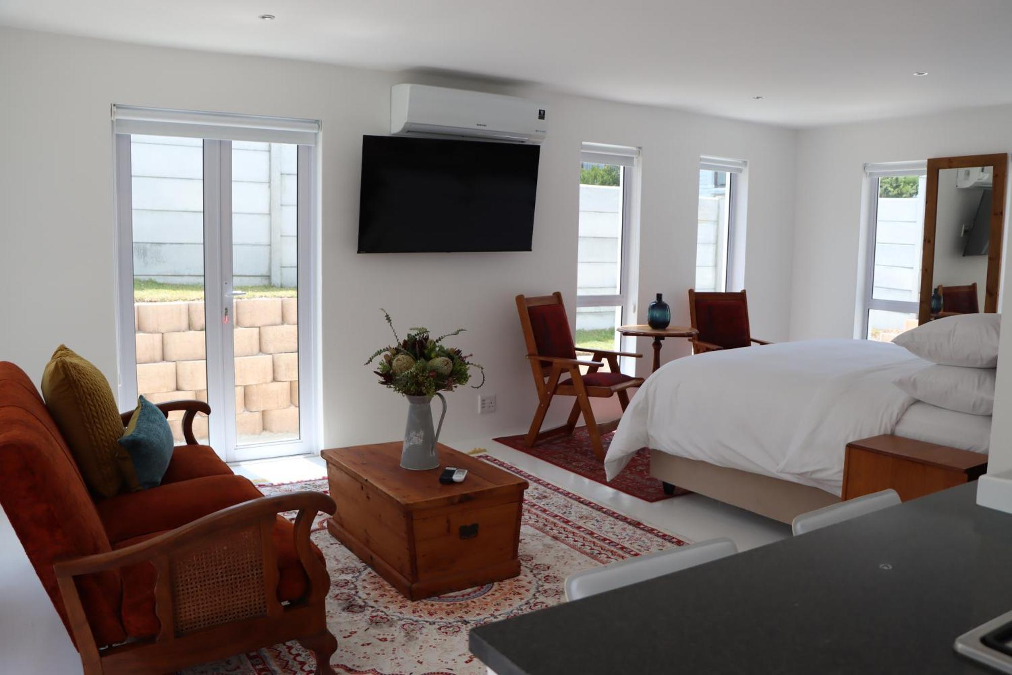 Nivenia Beach House Betty's Bay Eksteriør billede