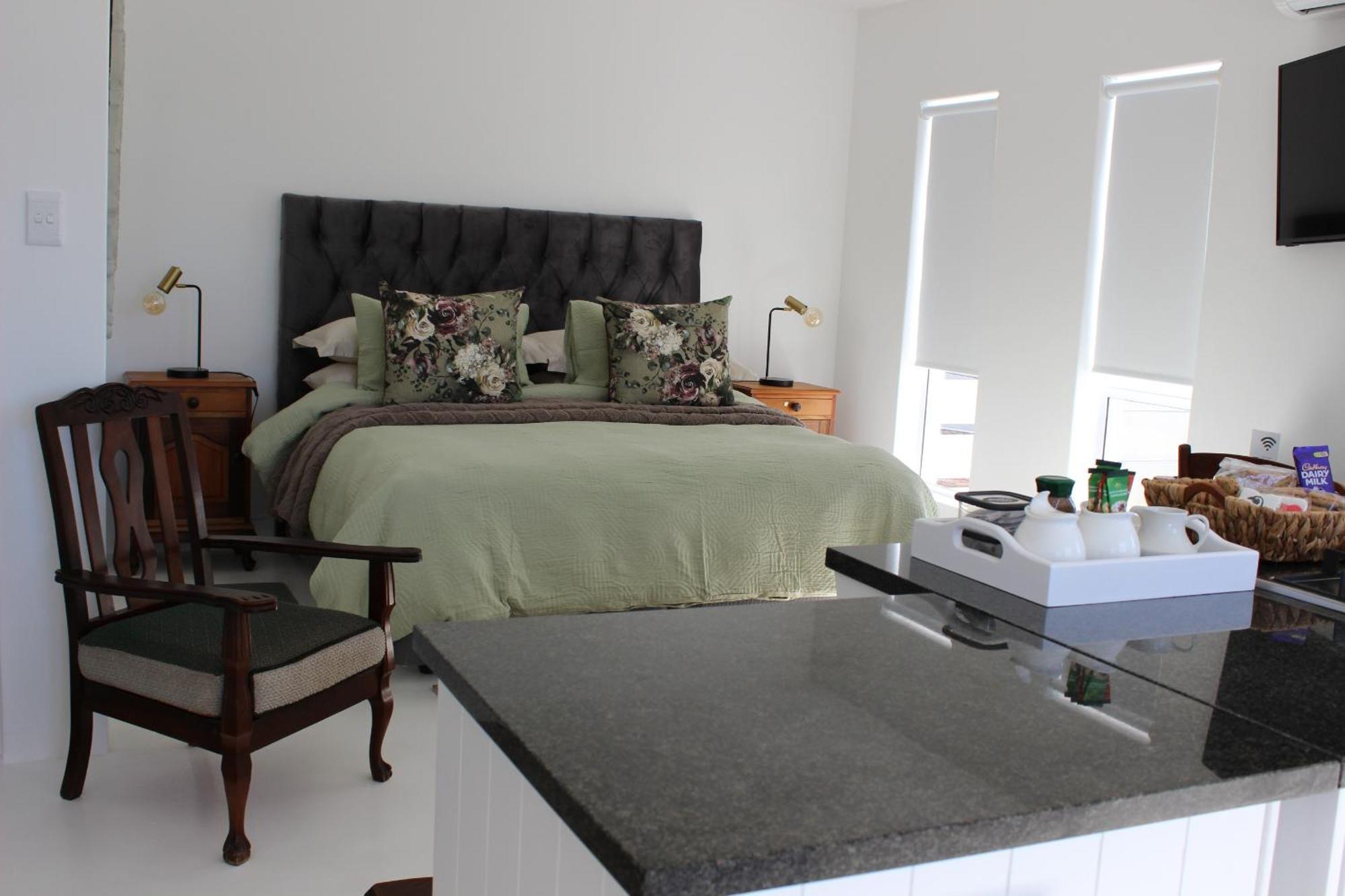 Nivenia Beach House Betty's Bay Eksteriør billede