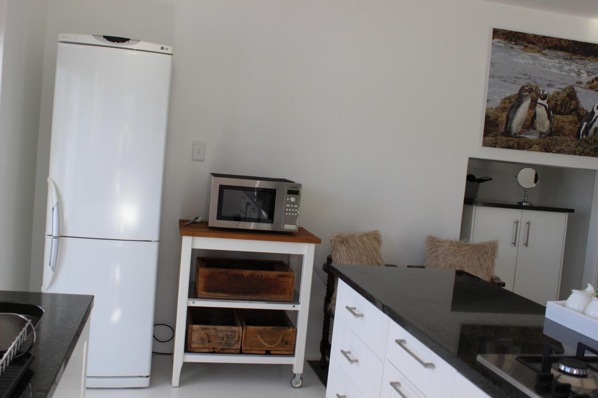 Nivenia Beach House Betty's Bay Eksteriør billede