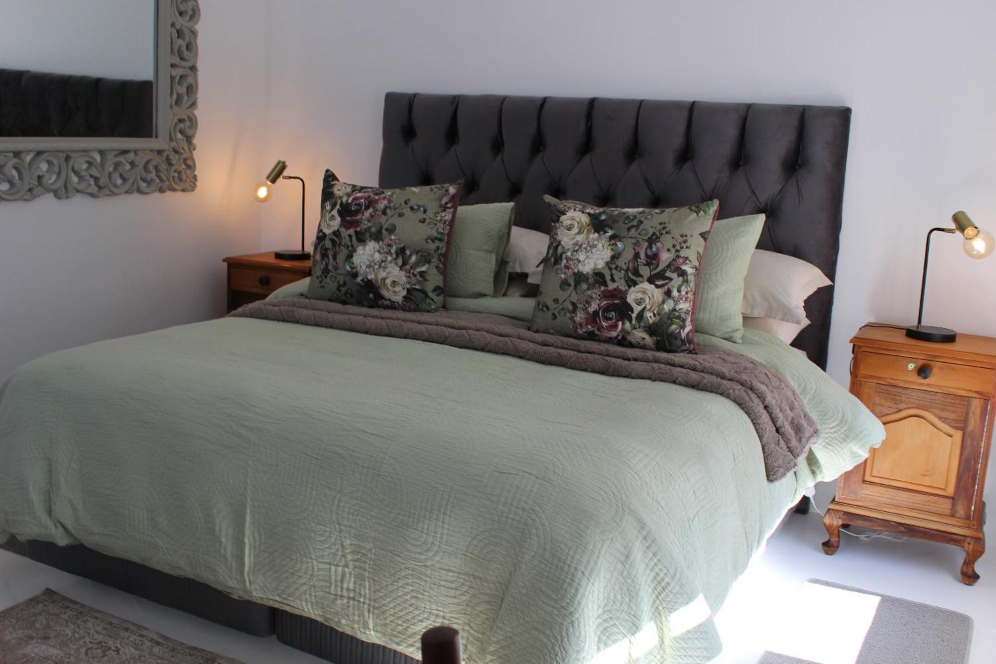 Nivenia Beach House Betty's Bay Eksteriør billede