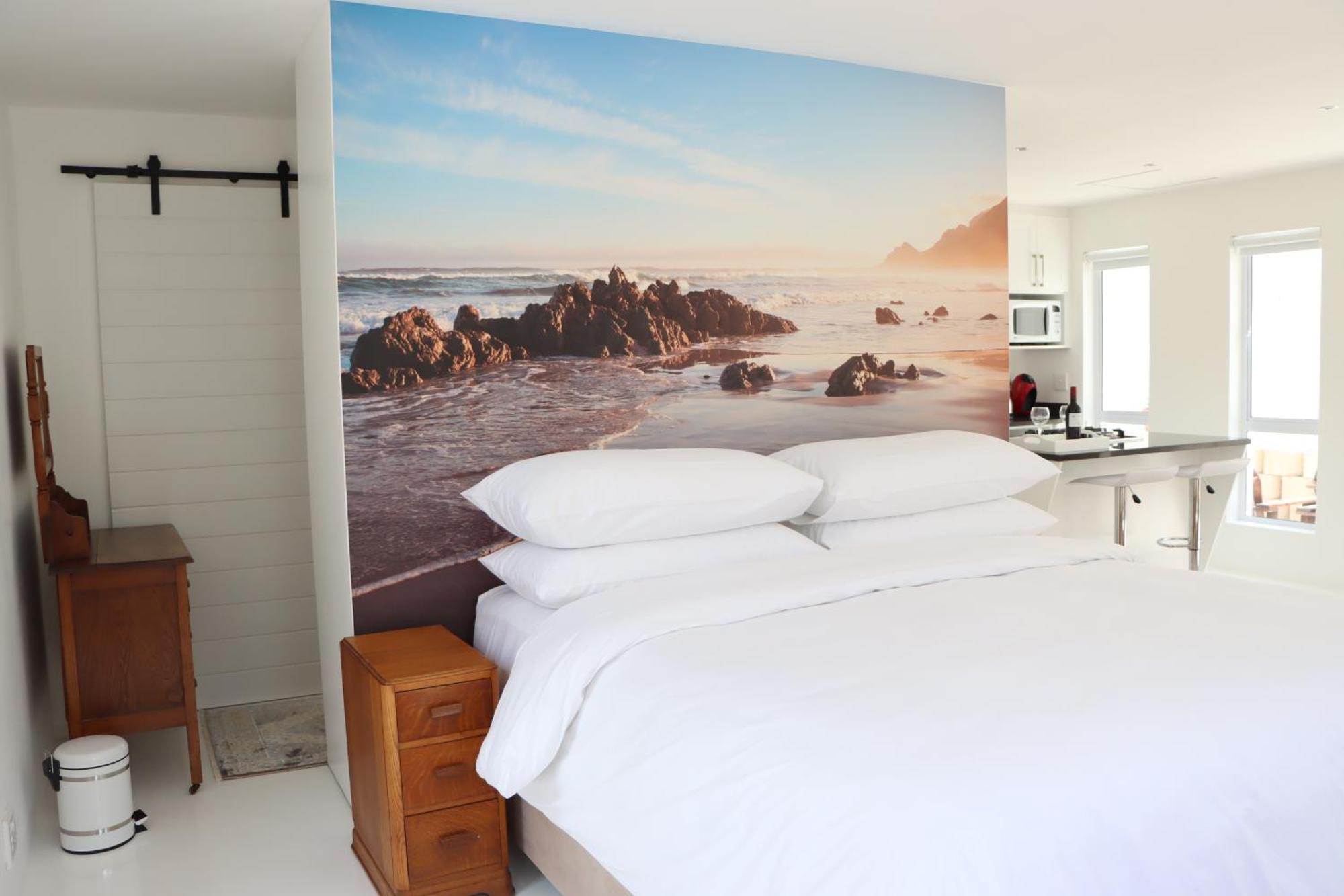 Nivenia Beach House Betty's Bay Eksteriør billede