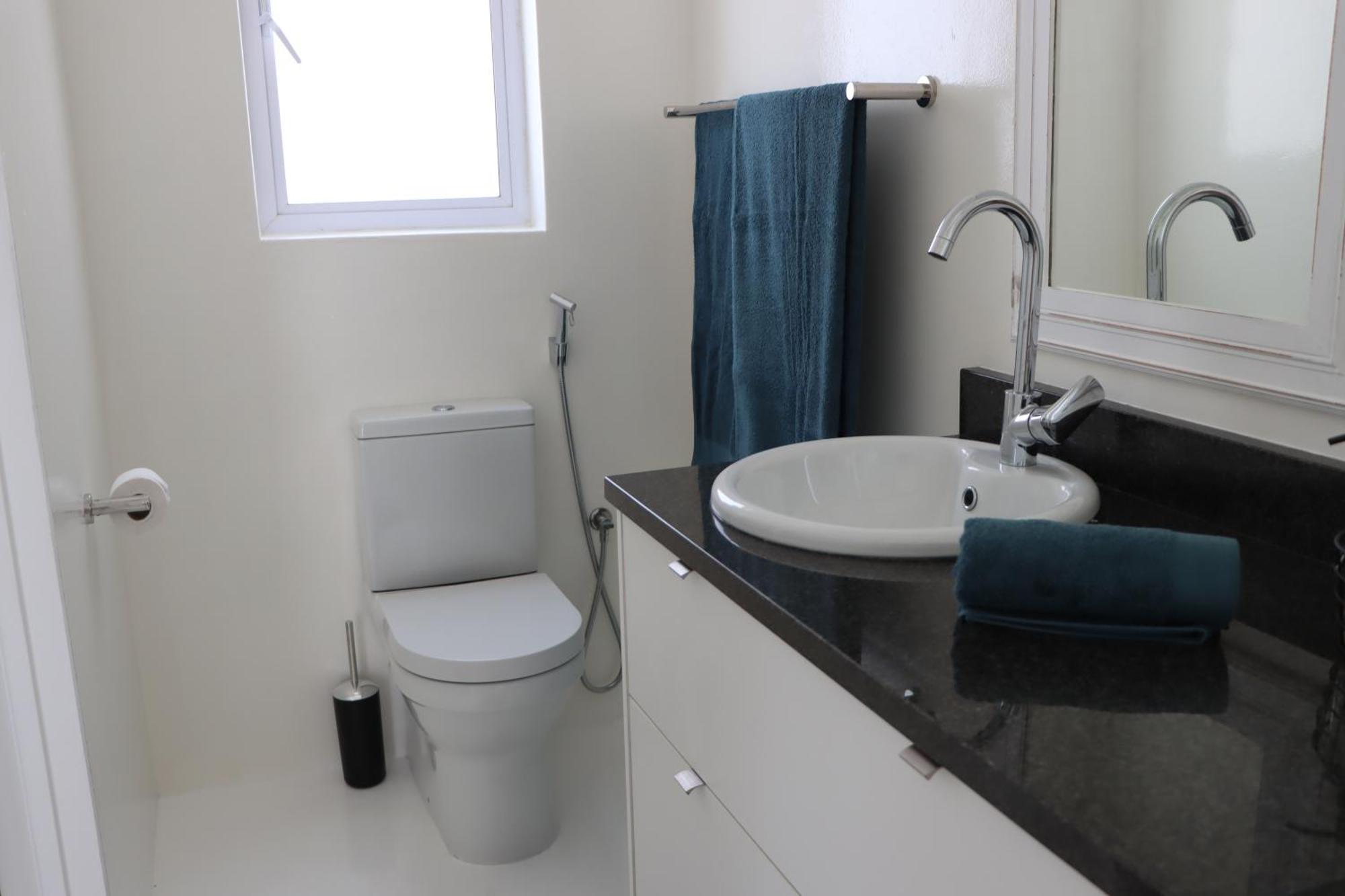 Nivenia Beach House Betty's Bay Eksteriør billede